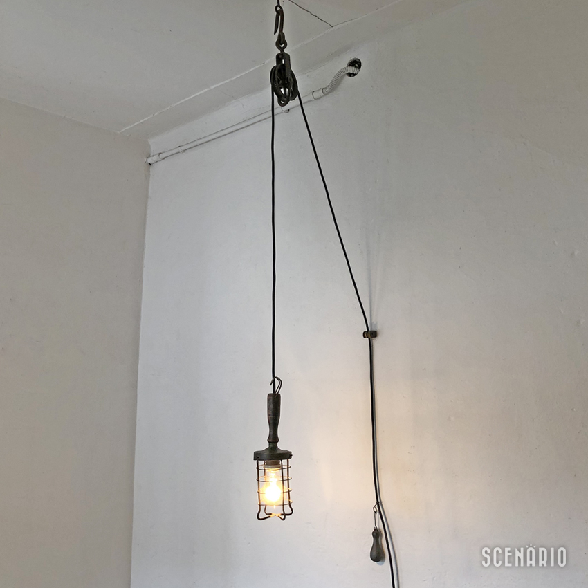 Lampada a Sospensione Industrial - Negozio Vintage Modernariato Brescia